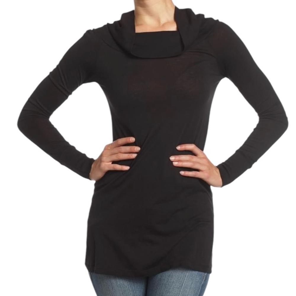 4/$40 Splendid Elegant Black Cowl Neck Sweater‎